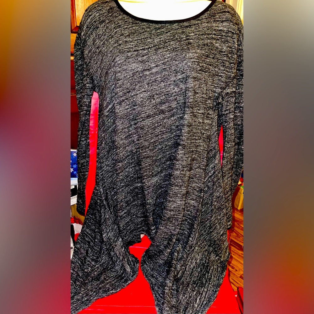 Women’s Calvin Klein Performance Gray Hankerchief Lightweight Sweater Size M